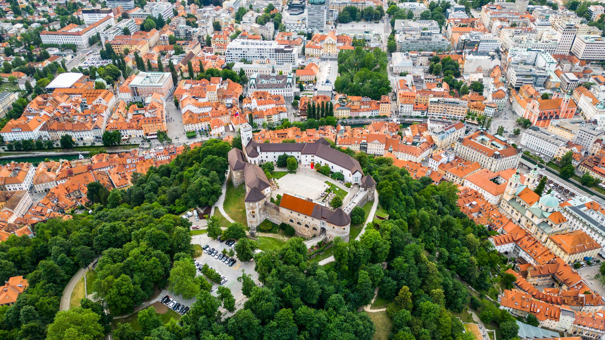 ljubljanski grad, center ljubljane, urban hotel